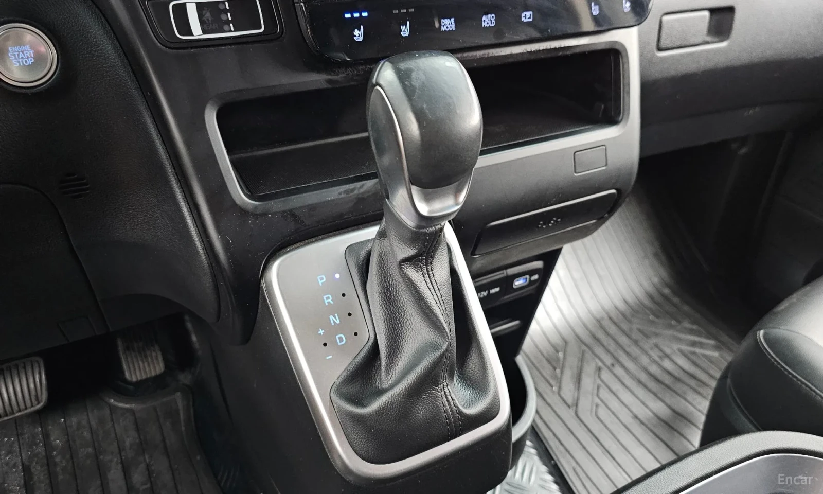 Hyundai Staria 5SEATER* LOUNGE* 116000KM!!!!, снимка 9 - Автомобили и джипове - 55049961