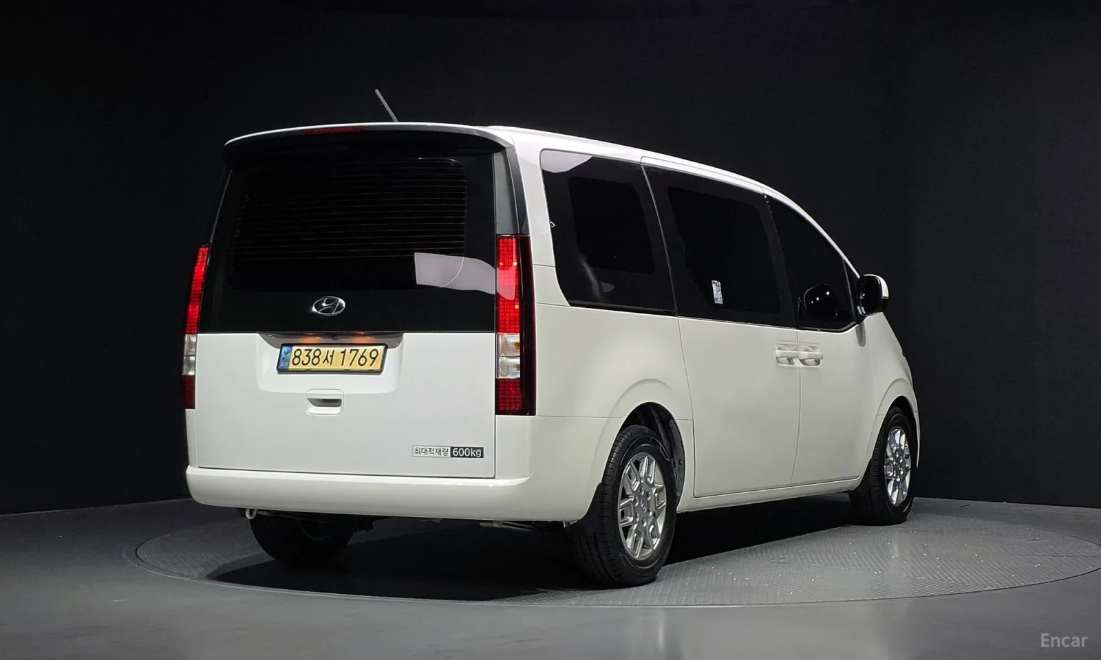 Hyundai Staria 5SEATER* LOUNGE* 116000KM!!!!, снимка 2 - Автомобили и джипове - 55049961