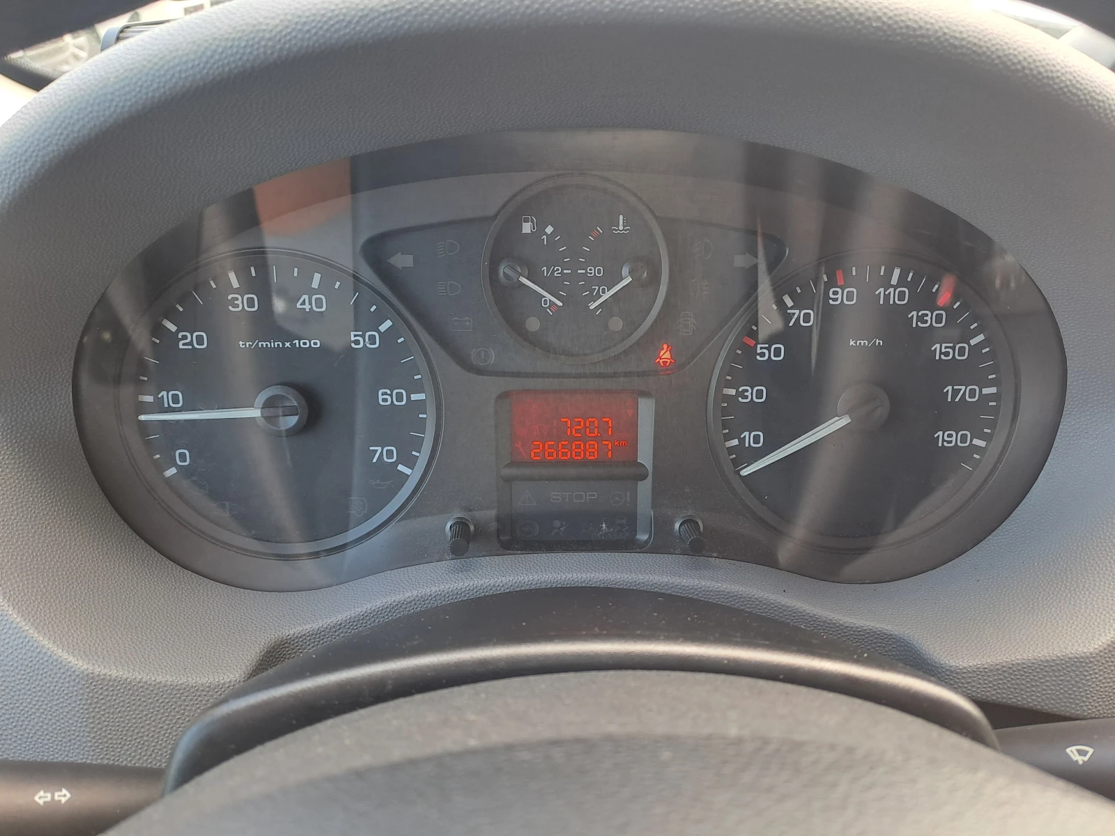 Peugeot Expert 2.0 HDI  , снимка 14 - Автомобили и джипове - 55135201