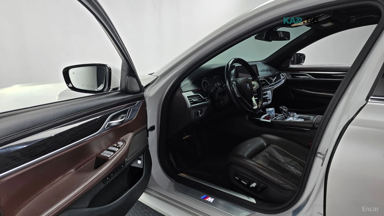 BMW 730 XDRIVE* MSPORT* КОЖА* ОБДУХВ* 360* ПАНО* HEAD UP, снимка 10 - Автомобили и джипове - 55929795