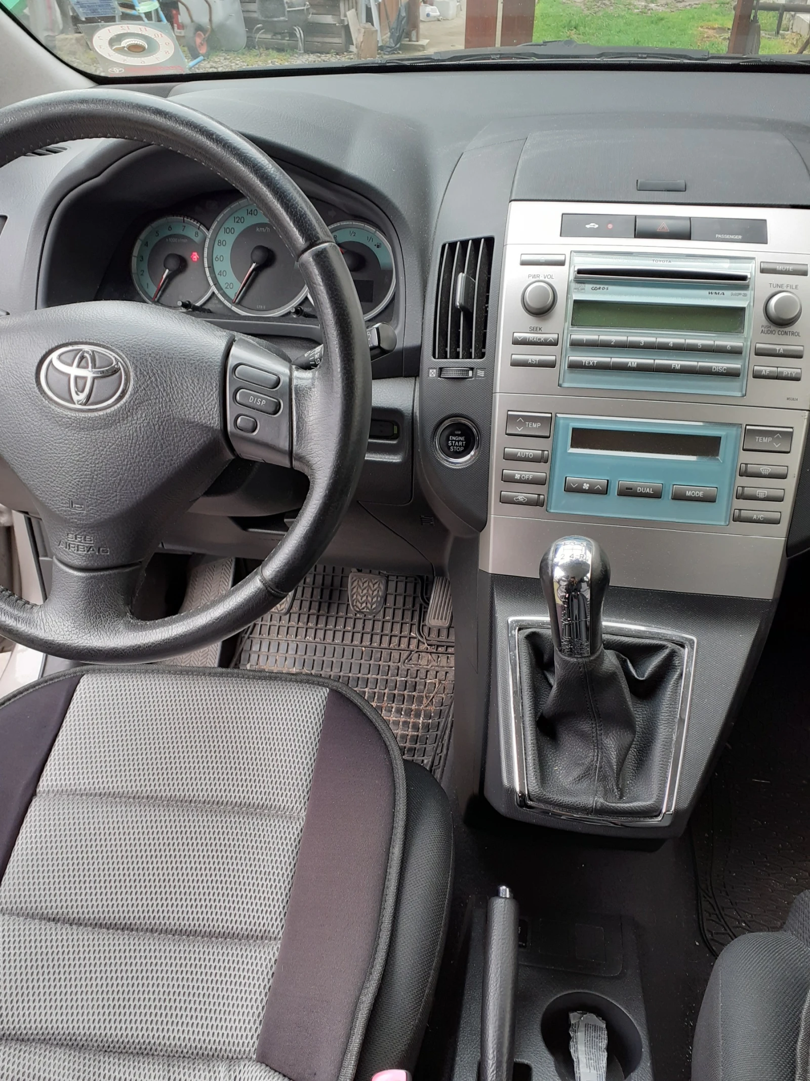 Toyota Corolla verso, снимка 6 - Автомобили и джипове - 56256542