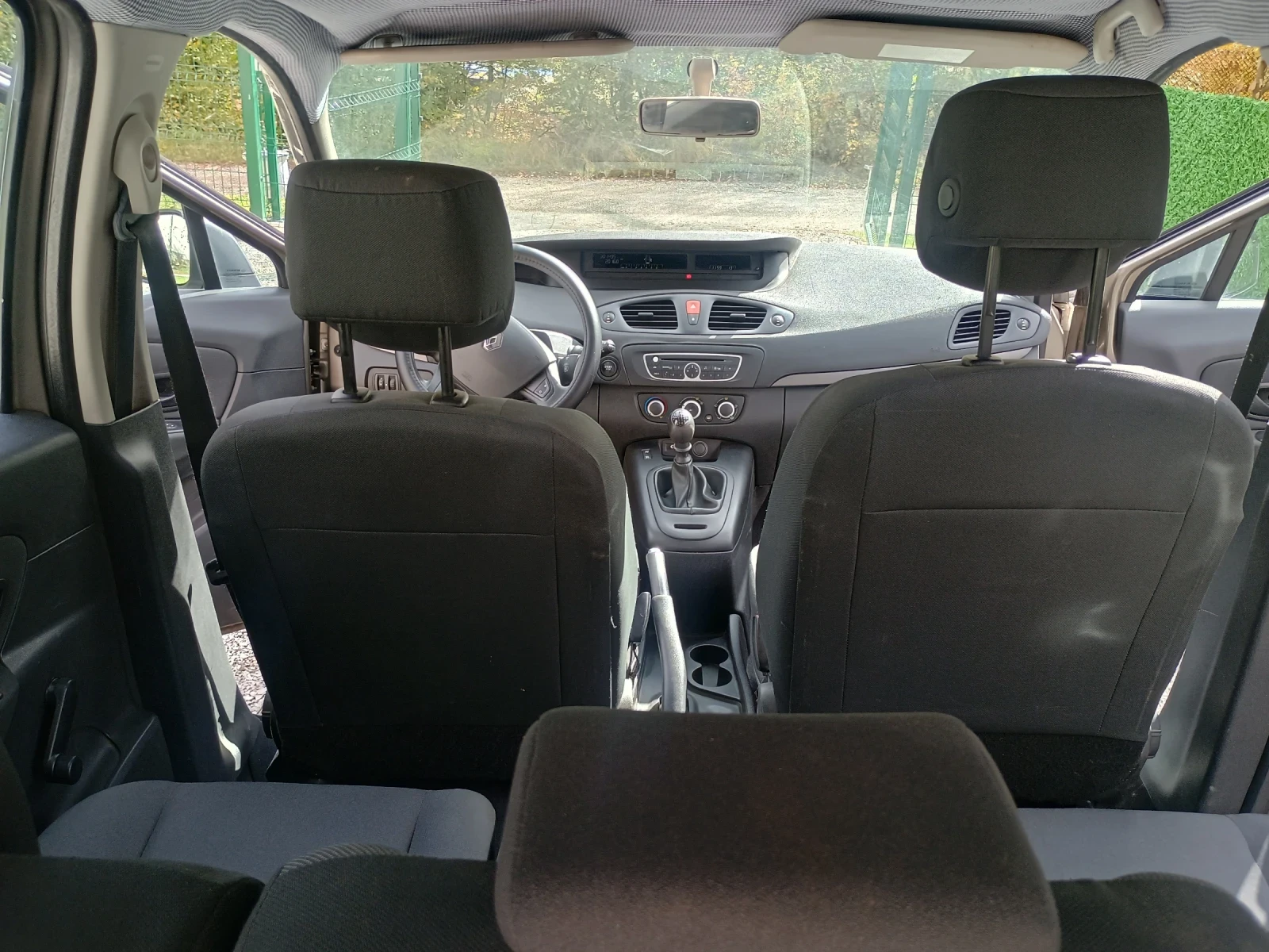 Renault Scenic 1.5DCI, снимка 10 - Автомобили и джипове - 56553559