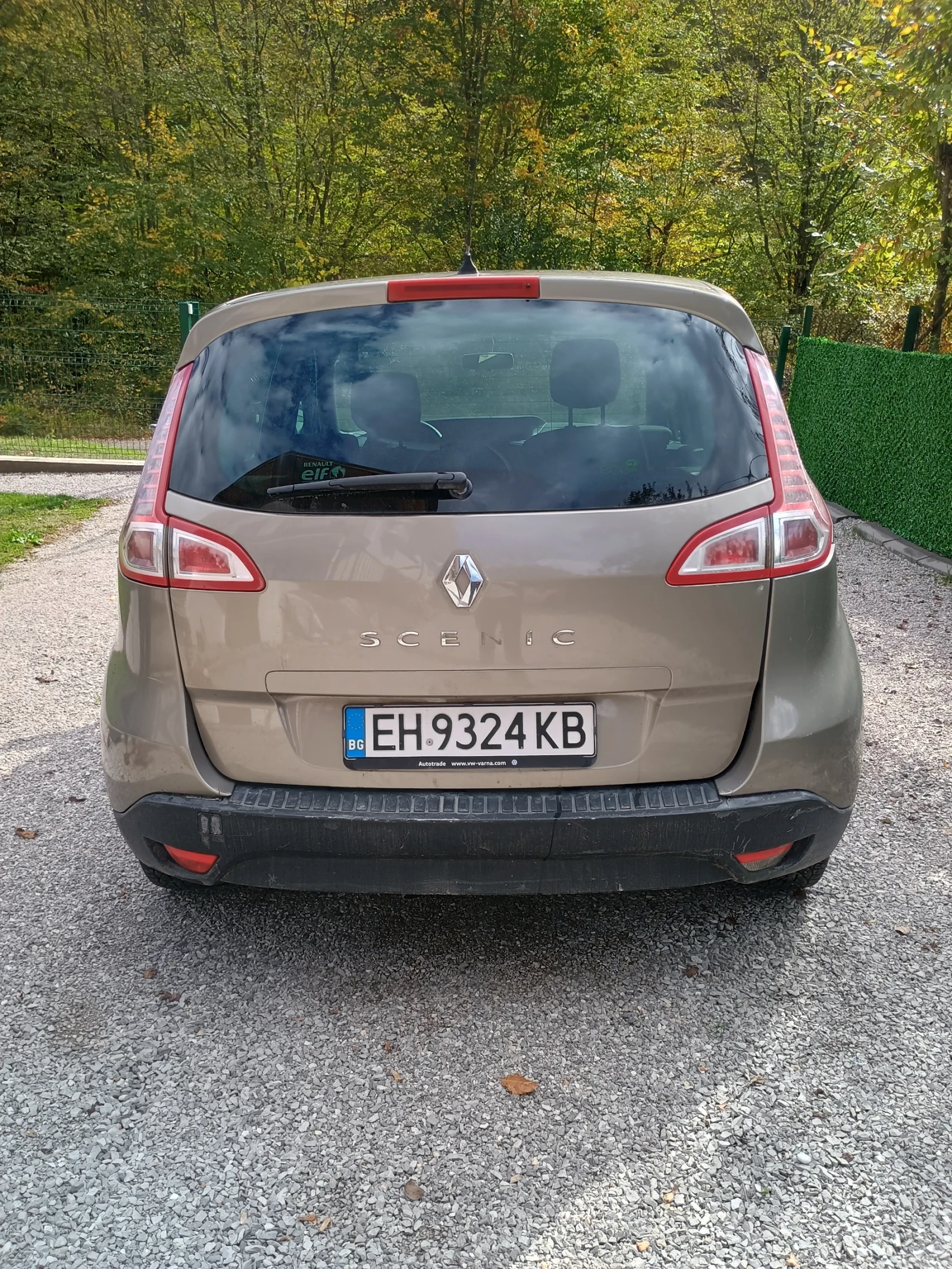 Renault Scenic 1.5DCI, снимка 12 - Автомобили и джипове - 56553559