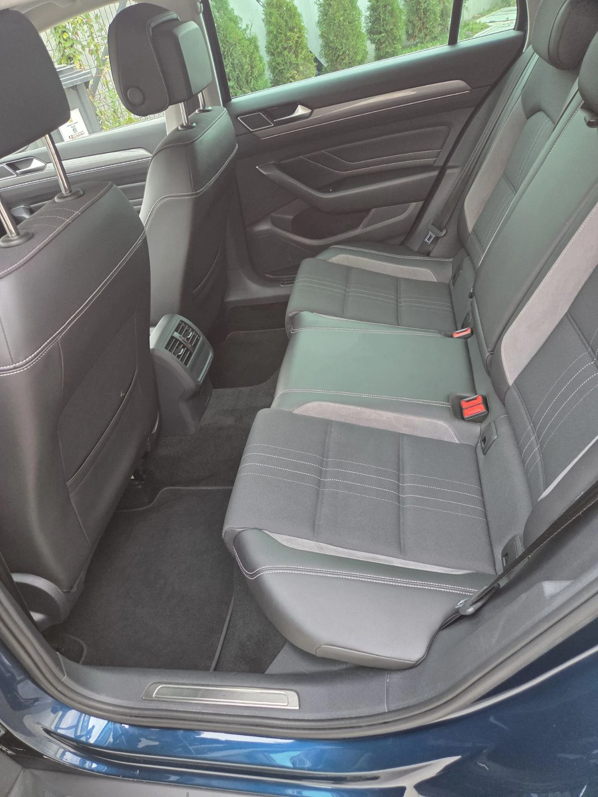 VW Passat 2.0TDI ALLTRACK, снимка 17 - Автомобили и джипове - 56725218