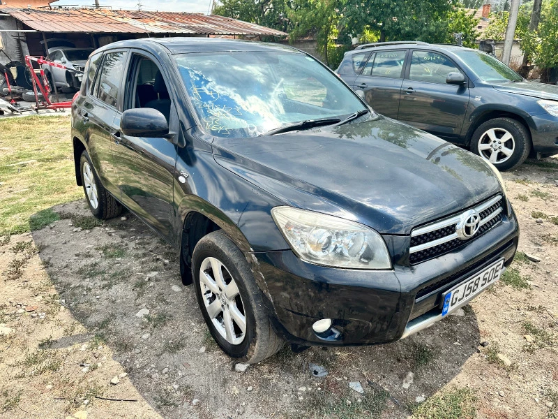 Toyota Rav4  2.2 D-4D 136к.с 2007г НА ЧАСТИ, снимка 3 - Автомобили и джипове - 41855006