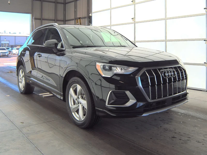 Audi Q3, снимка 1 - Автомобили и джипове - 48799405