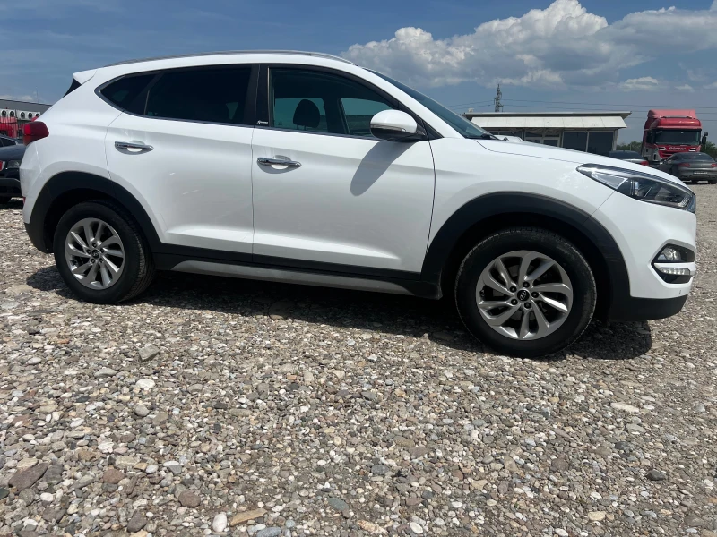 Hyundai Tucson 1.7 CRDI X POSIBLE, снимка 4 - Автомобили и джипове - 50401781