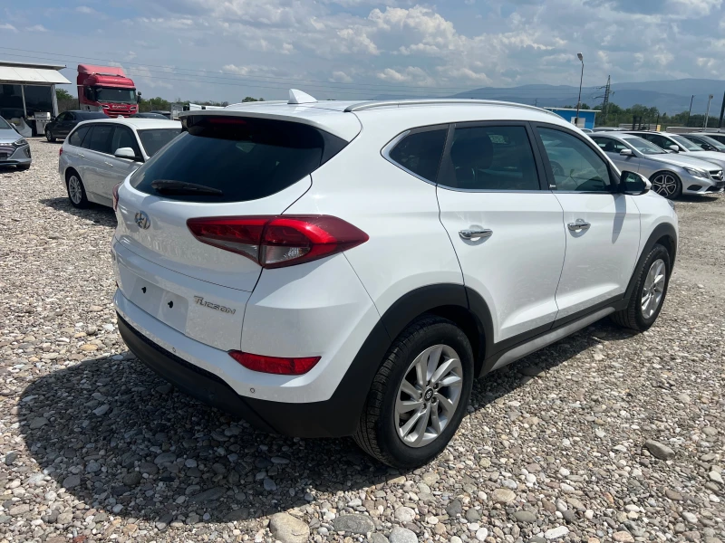 Hyundai Tucson 1.7 CRDI X POSIBLE, снимка 6 - Автомобили и джипове - 50401781