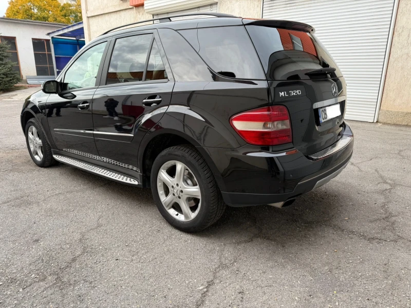 Mercedes-Benz ML 320, снимка 4 - Автомобили и джипове - 52665347