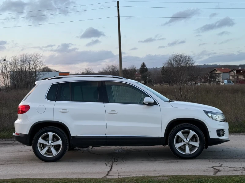 VW Tiguan 4x4 DSG Panorama, снимка 4 - Автомобили и джипове - 53014024