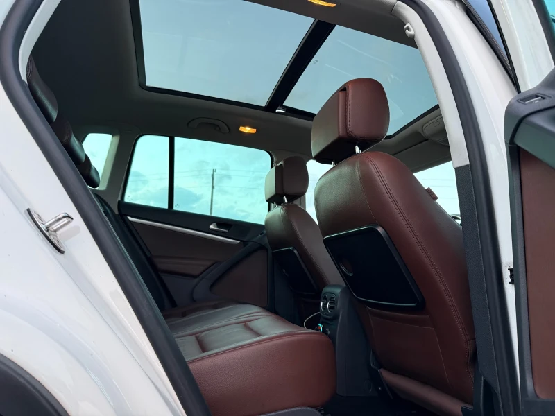VW Tiguan 4x4 DSG Panorama, снимка 14 - Автомобили и джипове - 53014024