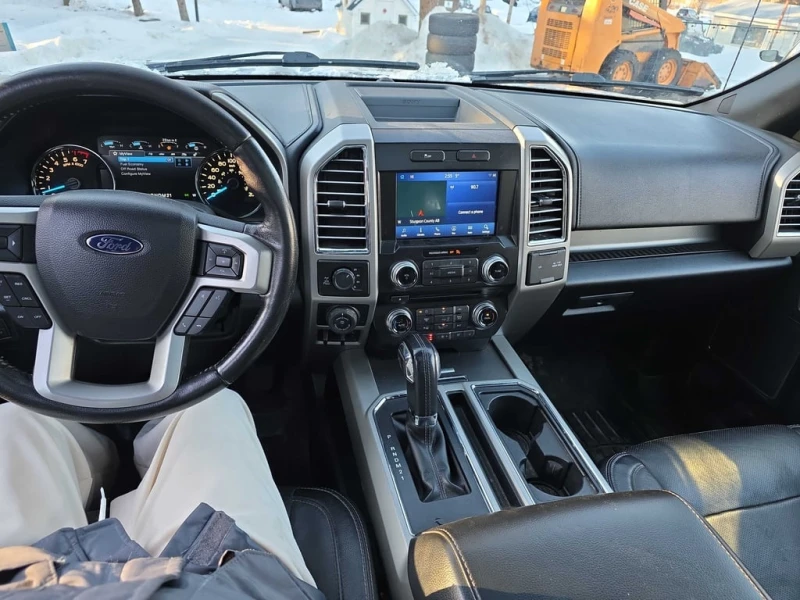 Ford F150 2016 4WD SuperCrew * CARFAX * БЕЗ ПЪРВОНАЧАЛНА, снимка 7 - Автомобили и джипове - 53140324