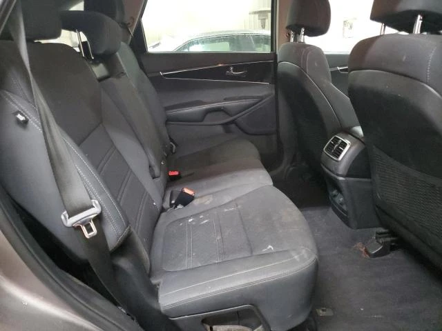 Kia Sorento LX AWD ФИКСИРАНА ЦЕНА ДО БЪЛГАРИЯ!, снимка 10 - Автомобили и джипове - 48112122