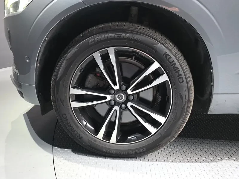 Volvo XC60 2Nd Generation D5 Momentum, снимка 5 - Автомобили и джипове - 55090029