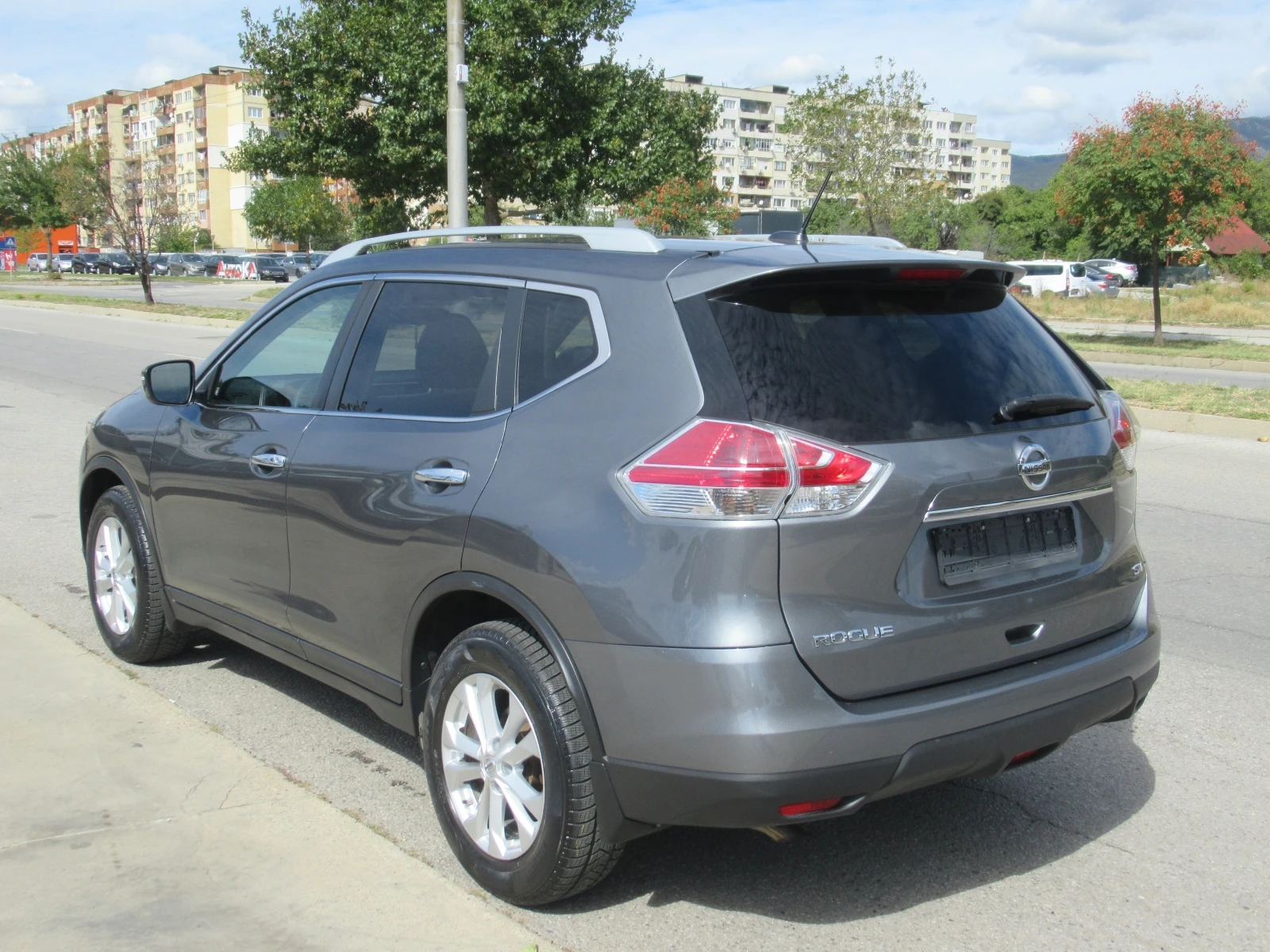 Nissan X-trail 2.5i 172ps SV - изображение 3