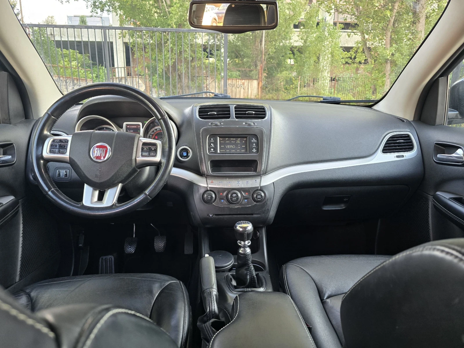 Fiat Freemont 2.0D/140КС/MULTIJET/7 МЕСТЕН/КОЖА/DVD-TV  | Mobile.bg — изображение 12