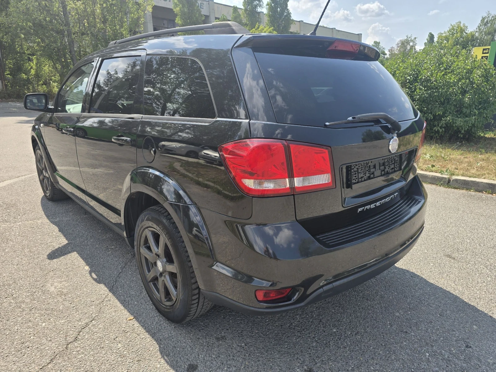 Fiat Freemont 2.0D/140КС/MULTIJET/7 МЕСТЕН/КОЖА/DVD-TV  - изображение 6
