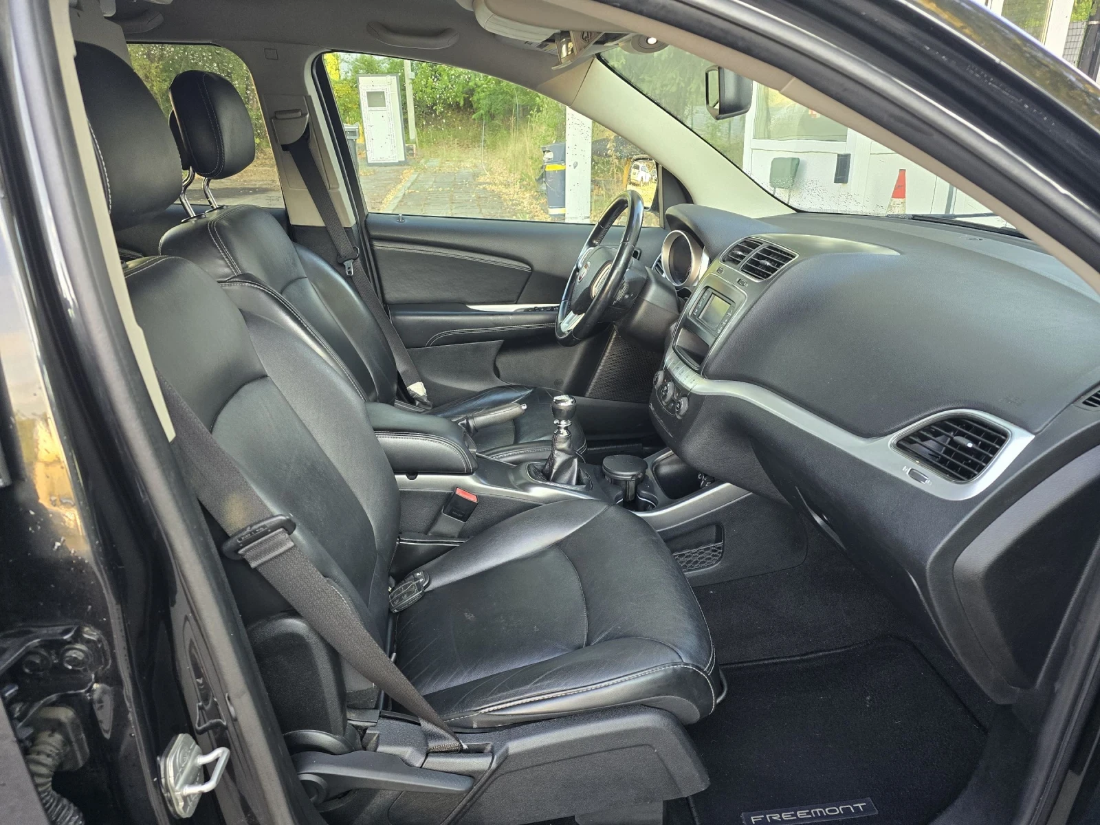 Fiat Freemont 2.0D/140КС/MULTIJET/7 МЕСТЕН/КОЖА/DVD-TV  | Mobile.bg — изображение 11
