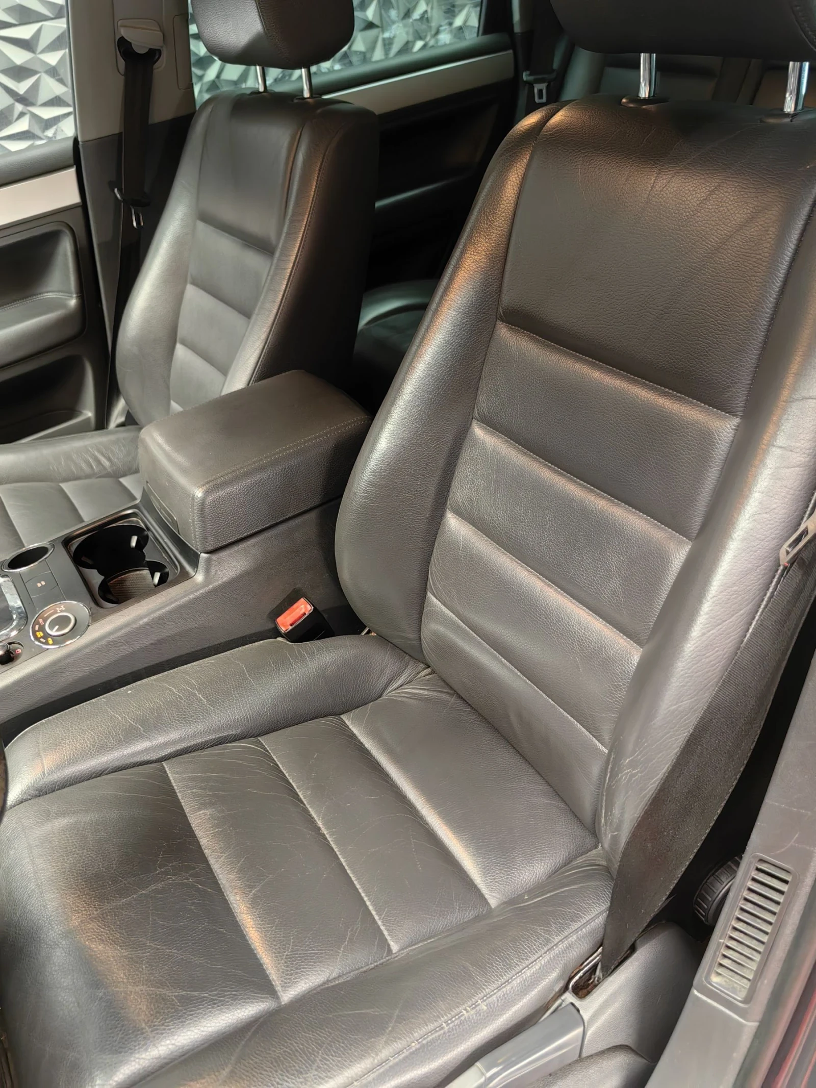 VW Touareg 3.0 V6 TDI ПРУЖИНИ* ОБСЛУЖЕН* РЕГР* ТЕГЛИЧ - изображение 10