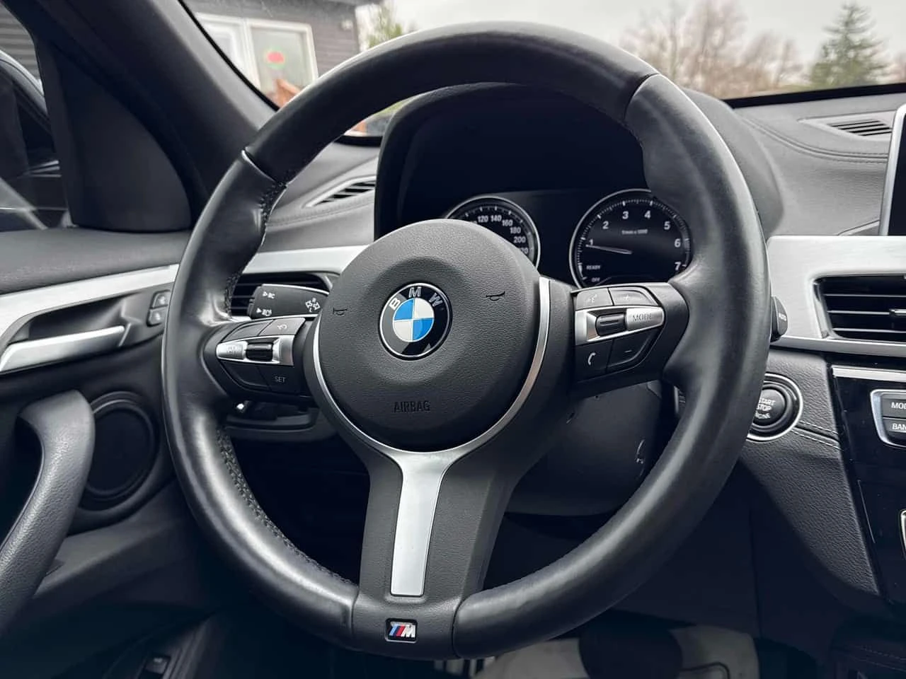 BMW X1 XDRIVE28I * FULL M PACK* ПАНОРАМА* ПОДГРЕВИ* КАМЕР, снимка 16 - Автомобили и джипове - 54365497
