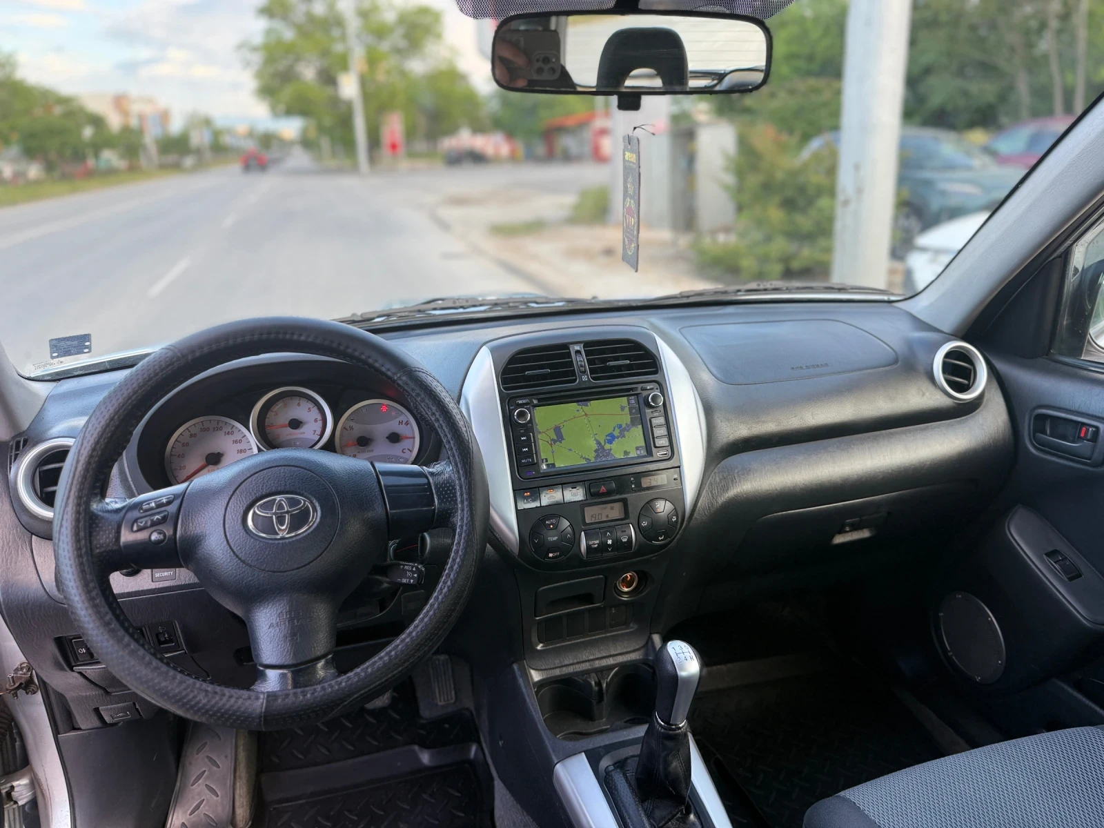 Toyota Rav4 20 anniversary* НАВИ* КЛИМАТРОНИК* КЪСА БАЗА* УНИК, снимка 8 - Автомобили и джипове - 54578997