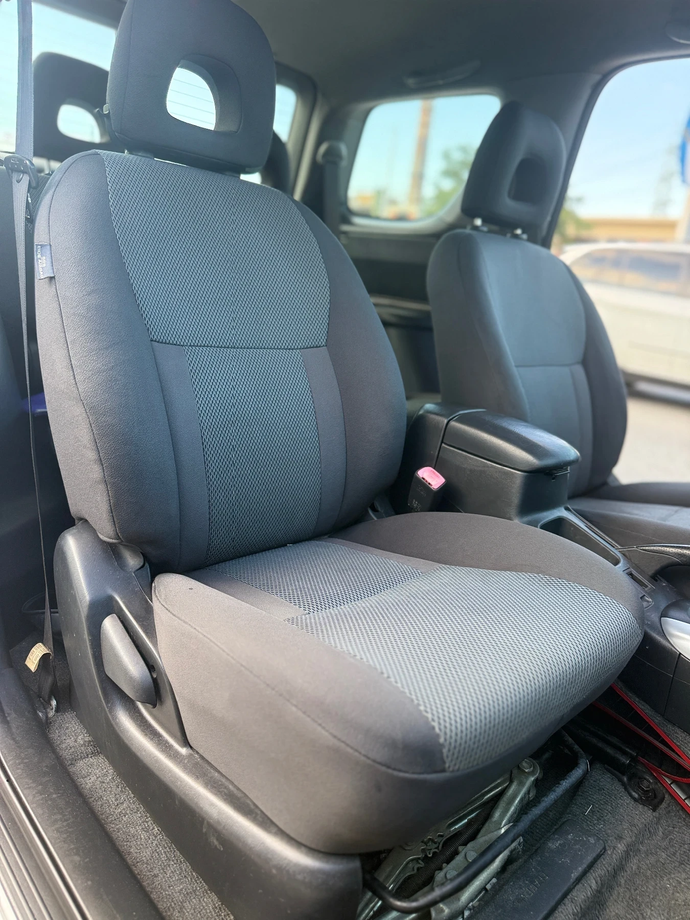 Toyota Rav4 20 anniversary* НАВИ* КЛИМАТРОНИК* КЪСА БАЗА* УНИК, снимка 12 - Автомобили и джипове - 54578997
