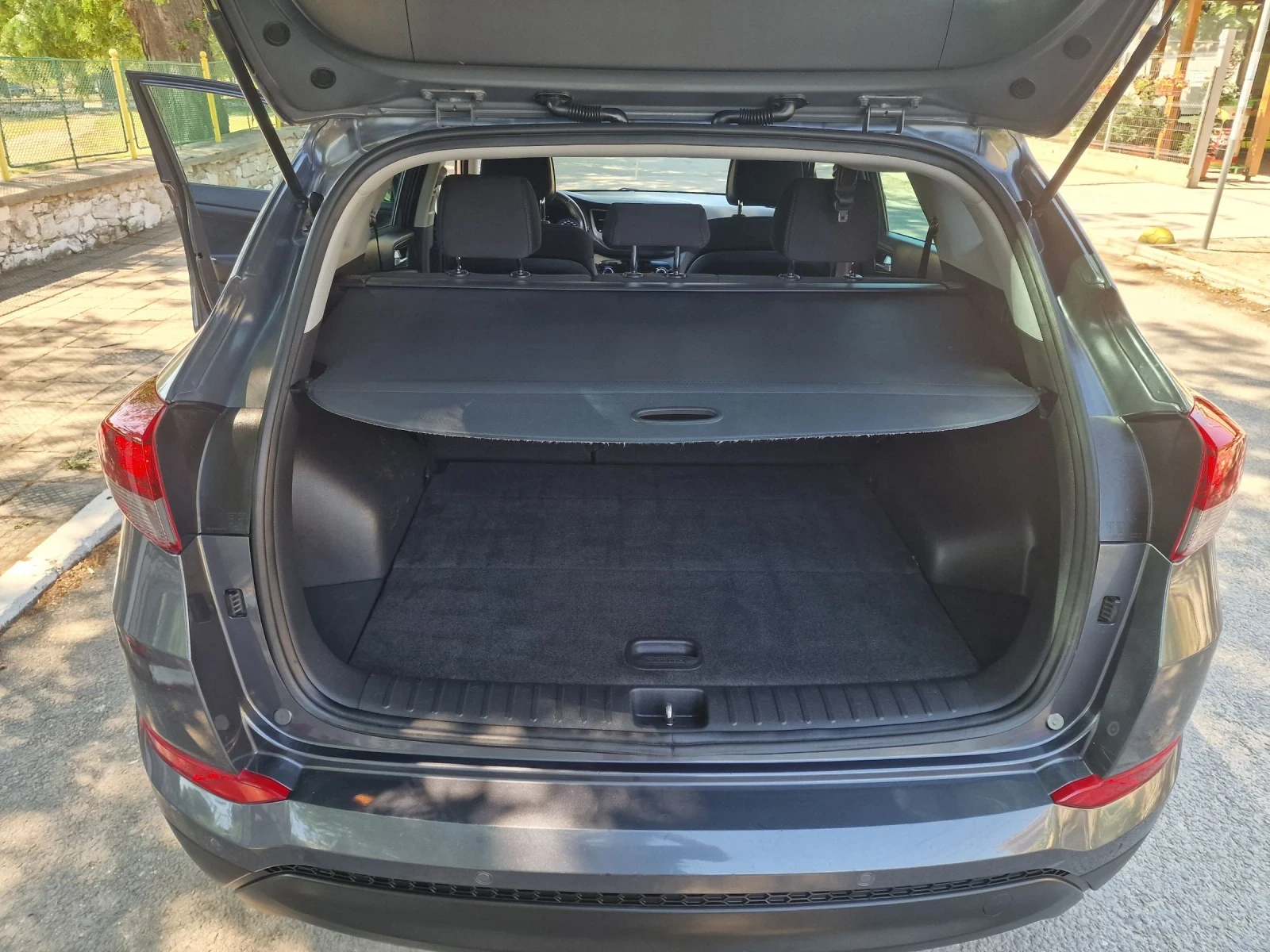 Hyundai Tucson 1.7-AVTOMAT-7-SPEED, снимка 14 - Автомобили и джипове - 55295800