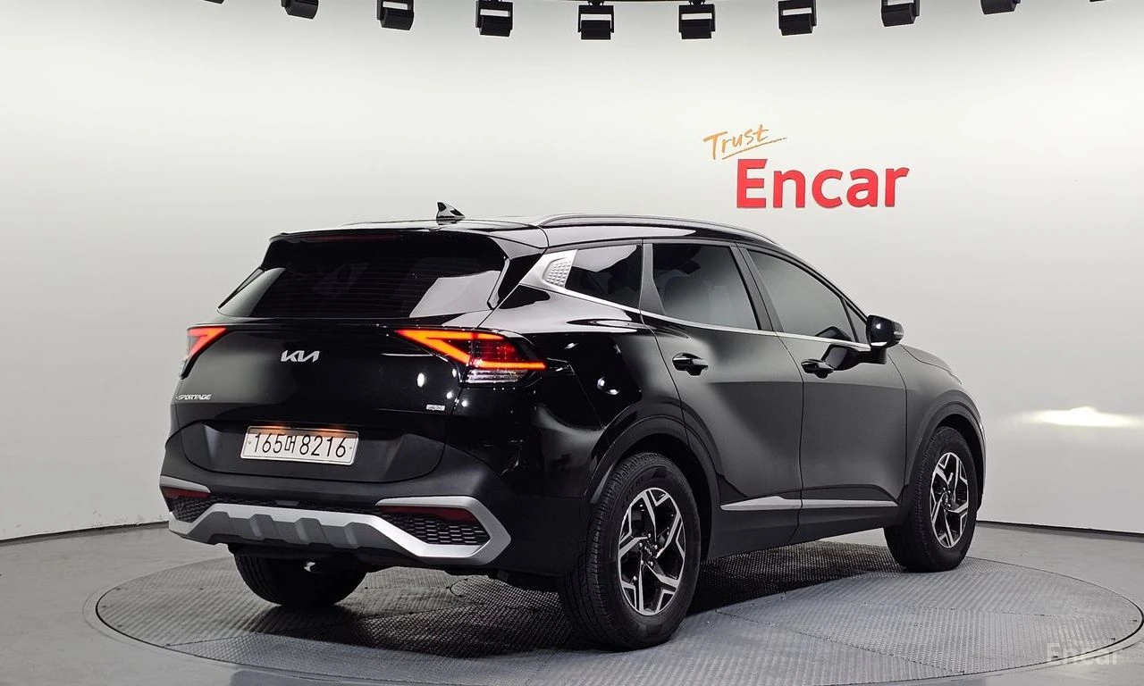 Kia Sportage 2.0D Prestige 4x4* ПОДГРЕВ* ОБДУХВАНЕ* КАМЕРА* , снимка 3 - Автомобили и джипове - 55503530