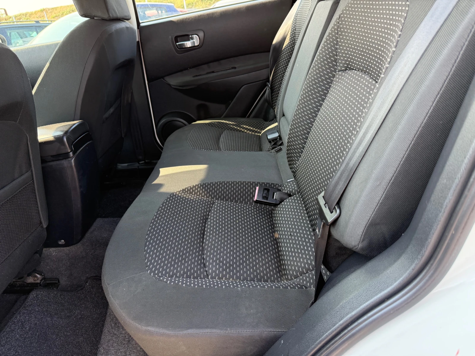 Nissan Qashqai 1.6 I EVRO 4, снимка 12 - Автомобили и джипове - 55799767