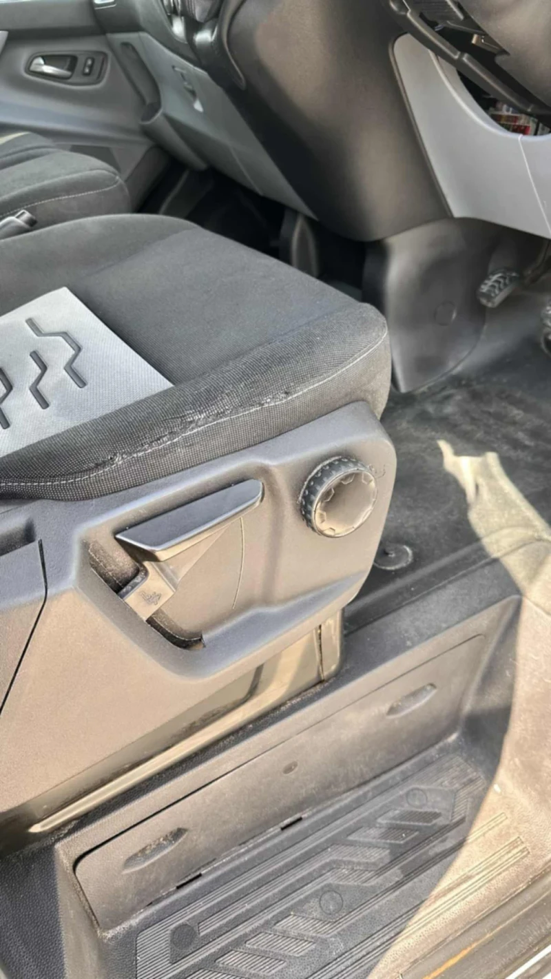 Ford Transit Custom, снимка 11 - Бусове и автобуси - 50886307