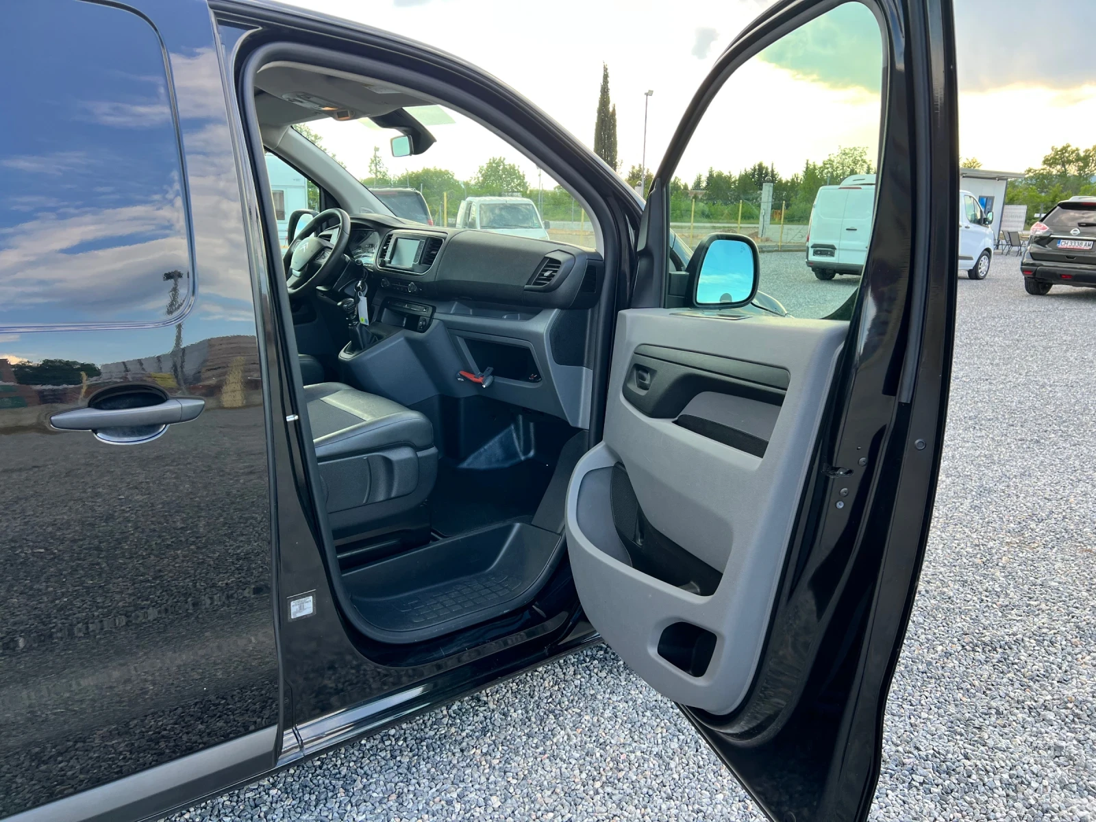 Citroen Jumpy, снимка 9 - Бусове и автобуси - 54568642