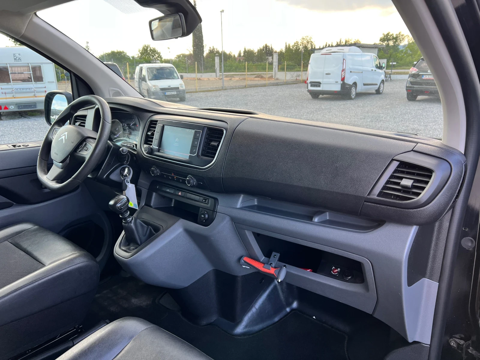 Citroen Jumpy, снимка 11 - Бусове и автобуси - 54568642