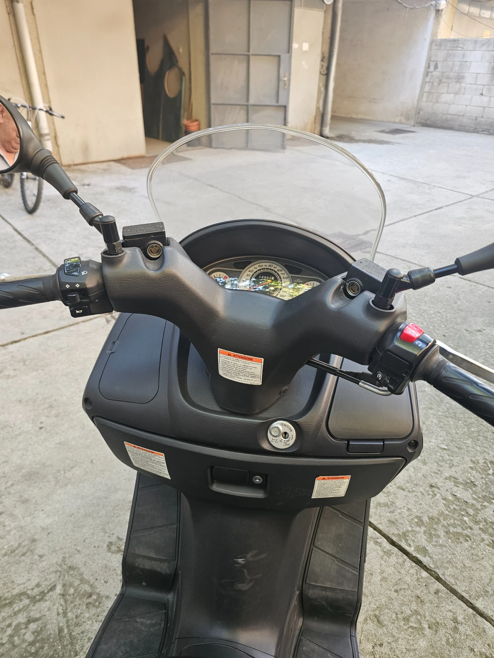 Suzuki Burgman 200 - изображение 7