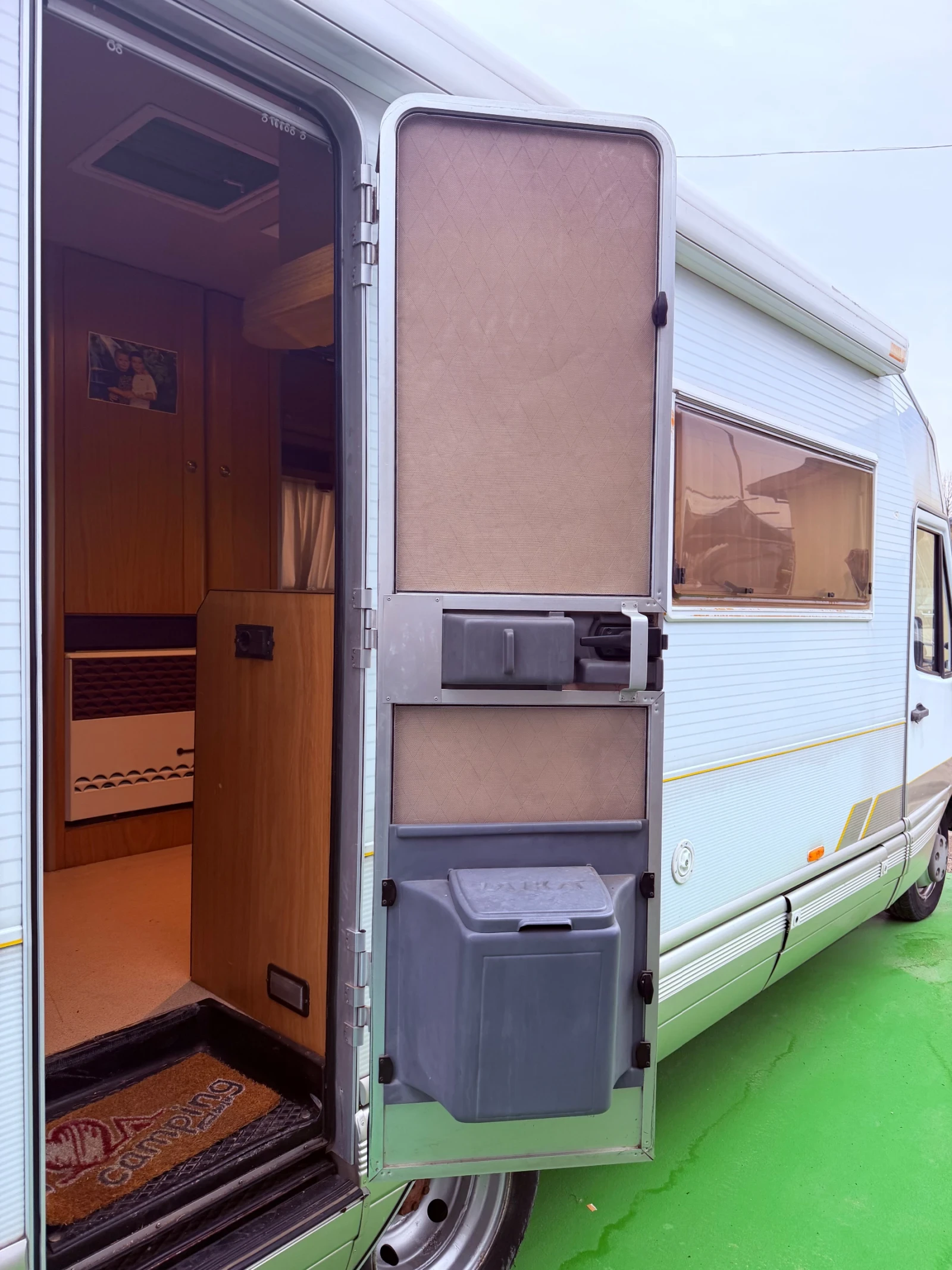 Кемпер Laika Iveco Deily, снимка 7 - Каравани и кемпери - 53753943