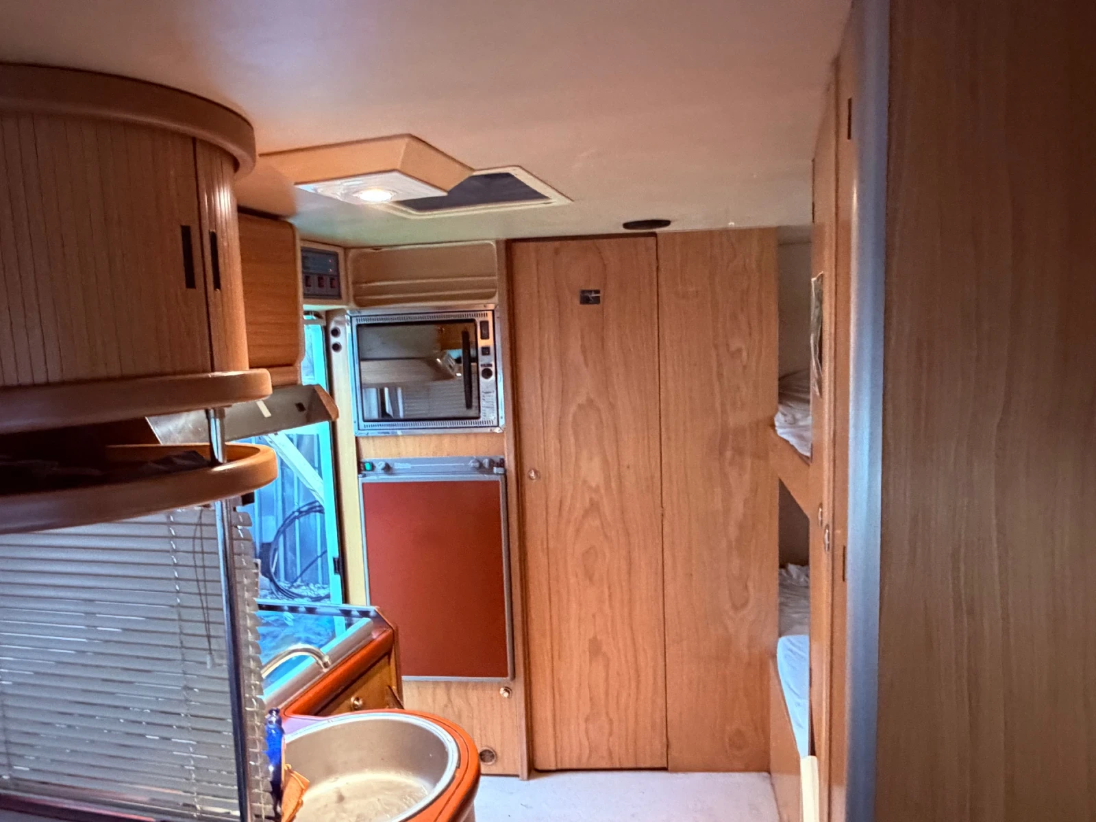 Кемпер Laika Iveco Deily, снимка 10 - Каравани и кемпери - 53753943