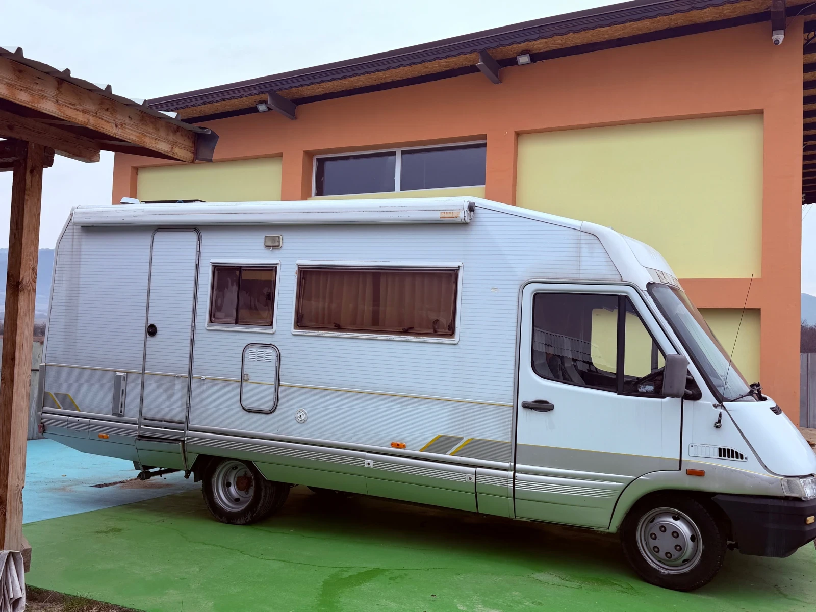 Кемпер Laika Iveco Deily, снимка 3 - Каравани и кемпери - 53753943