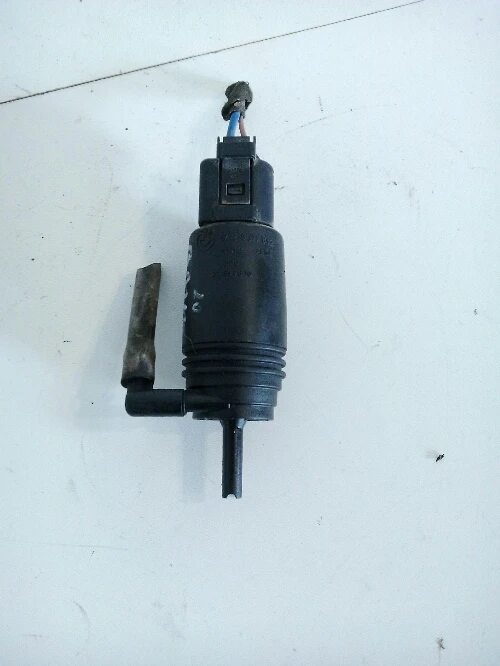 Помпа чистачки БМВ 530Д