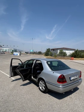 Mercedes-Benz C 220, снимка 3