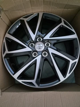 Toyota Yaris, снимка 14
