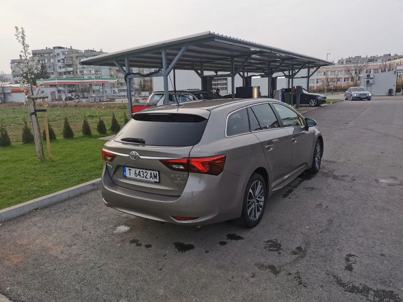 Toyota Avensis, снимка 4 - Автомобили и джипове - 47470611