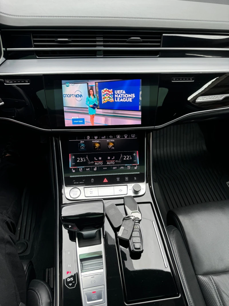 Audi A8 5, 0TDI S LINE, ЧЕРНА ОПТИКА 3XTV, MASSAGE, снимка 17 - Автомобили и джипове - 48040278