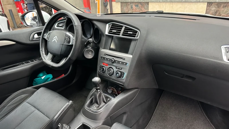 Citroen C4, снимка 5 - Автомобили и джипове - 48340217