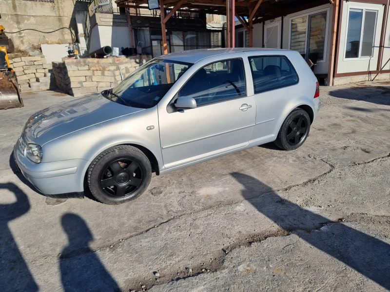 VW Golf, снимка 1 - Автомобили и джипове - 48449235