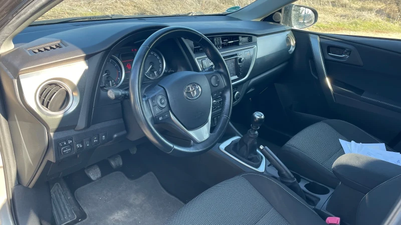 Toyota Auris 1.6i \85 357 km.\ОЧАКВАН ВНОС \ЕДИН СОБСТВЕНИК\, снимка 6 - Автомобили и джипове - 48706803