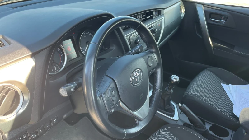 Toyota Auris 1.6i \85 357 km.\ОЧАКВАН ВНОС \ЕДИН СОБСТВЕНИК\, снимка 7 - Автомобили и джипове - 48706803