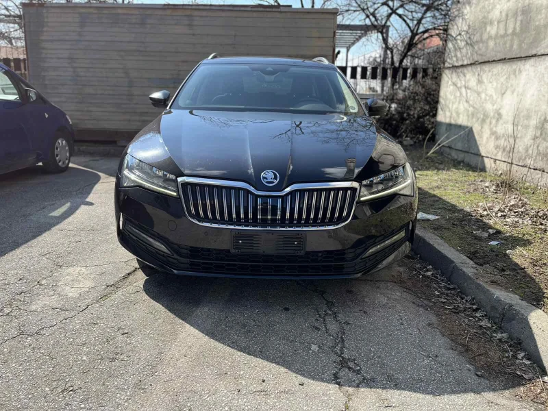 Skoda Superb 2.0 TDI Facelift, снимка 2 - Автомобили и джипове - 49536339