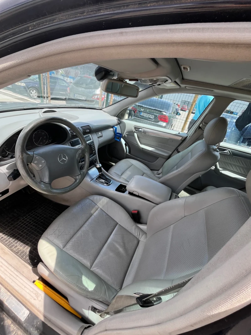 Mercedes-Benz C 320 4 matic, снимка 5 - Автомобили и джипове - 52502457