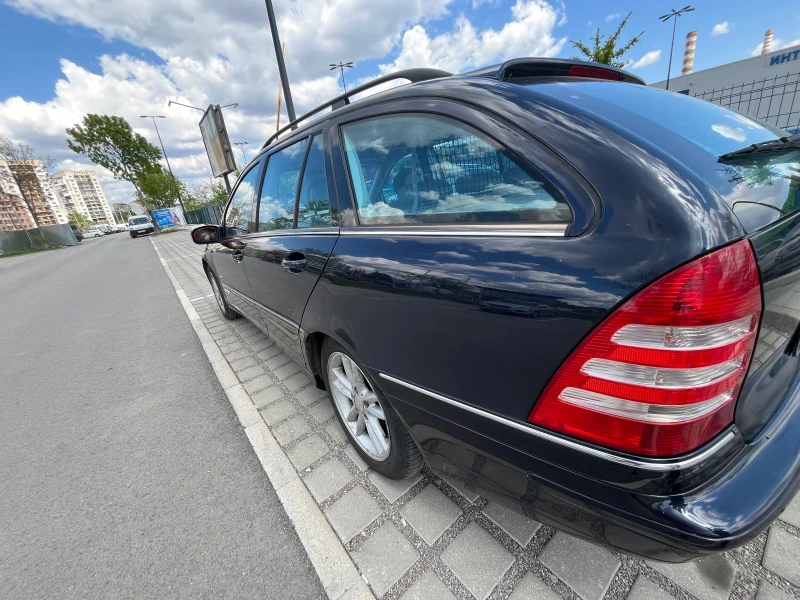 Mercedes-Benz C 320 4 matic, снимка 11 - Автомобили и джипове - 52502457