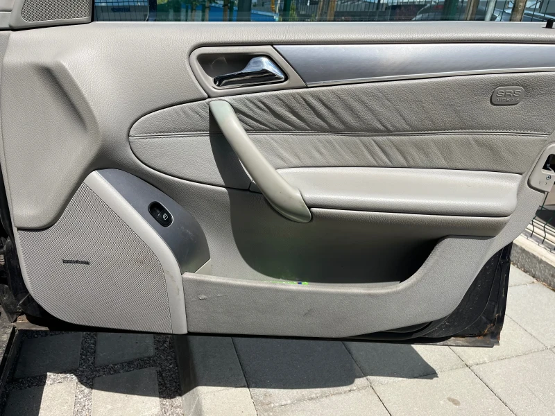 Mercedes-Benz C 320 4 matic, снимка 15 - Автомобили и джипове - 52502457