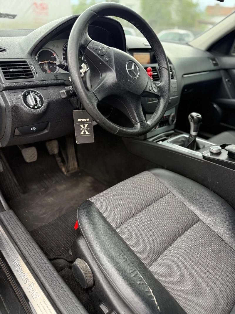 Mercedes-Benz C 200, снимка 9 - Автомобили и джипове - 52477890